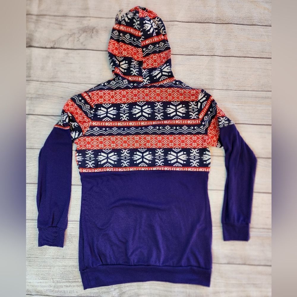 Anmery Medium Sweatshirt.  - Picture 3 of 3